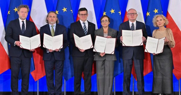 Skandaliczne sceny w Sejmie! Ślubowanie sędziów TK przerwane nagłym okrzykiem. Padły słowa o Prezydencie RP