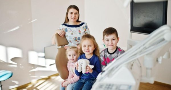 Jak wybrać gabinet stomatologiczny dla całej rodziny?