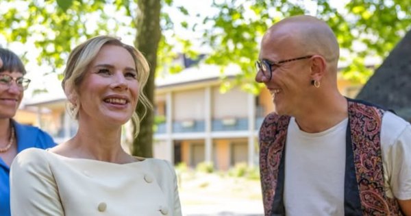 Co ona włożyła? Marta Nawrocka w nietuzinkowej marynarce. Ekspertka wprost: "Ten strój trochę bredzi" [zdjęcia]