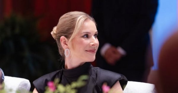 Marta Nawrocka poszła na całość w Szwajcarii. Ekspertka łapie się za głowę: "Zbyt intymne" [zdjęcia]