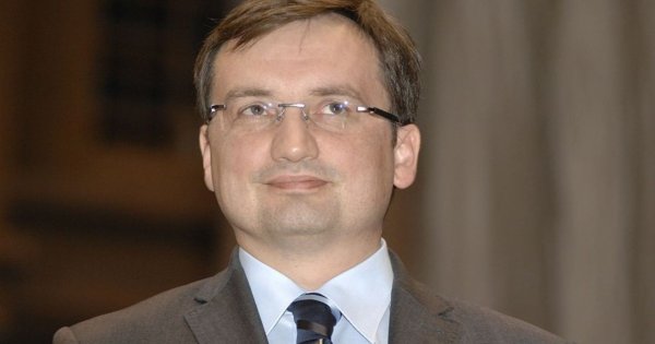 Prywatna wendeta Zbigniewa Ziobry za miliony podatników? Przełom w sprawie śmierci jego ojca