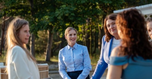 Koszmarna wpadka Marty Nawrockiej u boku męża. Ekspertka zrównała ją z ziemią [zdjęcia]