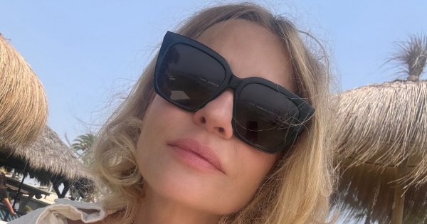 61-letnia Aneta Kręglicka odsłoniła ciało w mikroskopijnym bikini. Fani: "Niezmiennie obłędna" [zdjęcia]