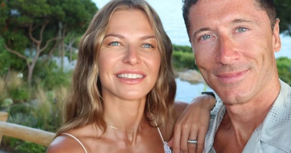 Rozgogolona Anna Lewandowska pręży umięśnione pośladki. Fani przecierają oczy z wrażenia [zdjęcia]