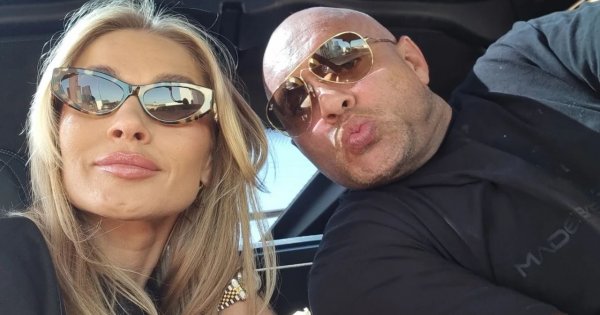 Dominik z "Gogglebox" pokazał żonę w prześwitującym komplecie. Sam nie mógł wyjść z podziwu: "Kochanie, przegięłaś" [zdjęcia]