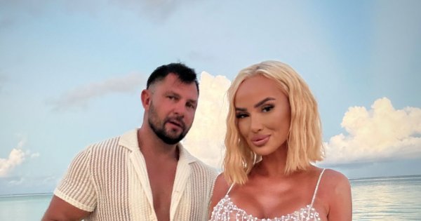 Izabela Macudzińska w skąpym negliżu na rajskiej plaży. Internauci nie mają litości: "To już przesada" [zdjęcia]
