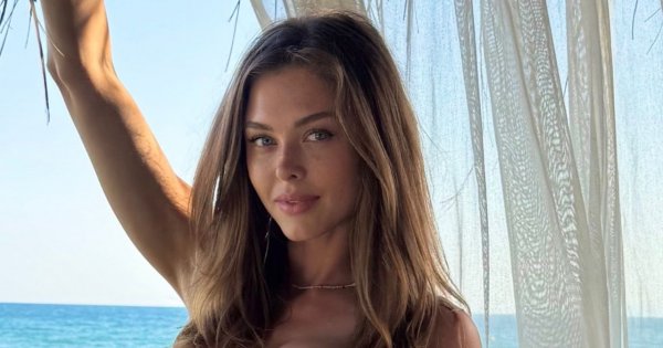 Joanna Opozda oplotła ciało koronkowym bikini. Fani: "Piękna Lolitka" [zdjęcia]