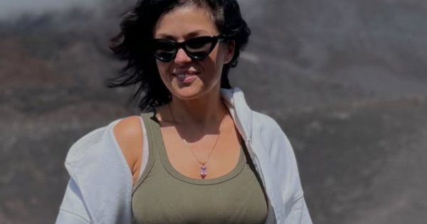 Katarzyna Cichopek pluska się w wodzie, nastawiając atuty do obiektywu. Jej słowa prosto z wody mogą zaskoczyć fanów swoją bezpośredniością [zdjęcie]