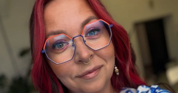 Wylaszczona "Mama na obrotach" schudła 50 kg i pokazała brutalną prawdę o treningach, fani poruszeni [wideo]
