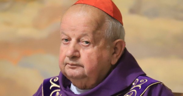 Sąd grozi kardynałowi Dziwiszowi policją, a ten przypomina o swoich przywilejach. Kto ma rację w tym sporze?
