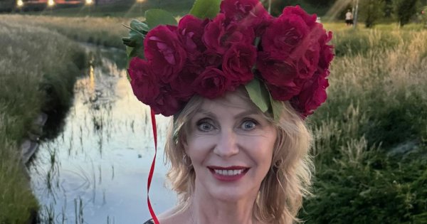 58-letnia Beata Ścibakówna w bikini zachwyca formą na plaży w Juracie. Internauci nie szczędzą komplementów