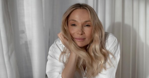 Sonia Bohosiewicz bez stanika wypina rozgogolony tył do kamery. Gwiazda pokazała bezwstydny luksus