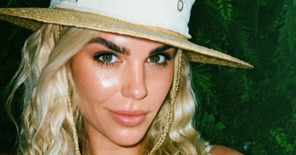 Była żona Marcina Mroczka zrzuciła fatałaszki i pręży obłędne ciało. Trudno oderwać od niej wzrok [zdjęcia]