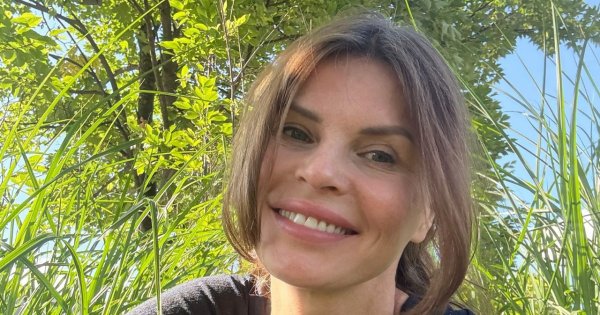 54-letnia Renata Gabryjelska rozgrzała sieć do czerwoności. Wbiła się w skąpy, koronkowy gorset, fani oniemieli [zdjęcie]