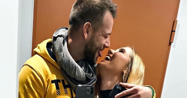 Franek z "Love Island" całuje się z nową dziewczyną. "Ryzykuj, Bo bez tego nic nie ugrasz..."