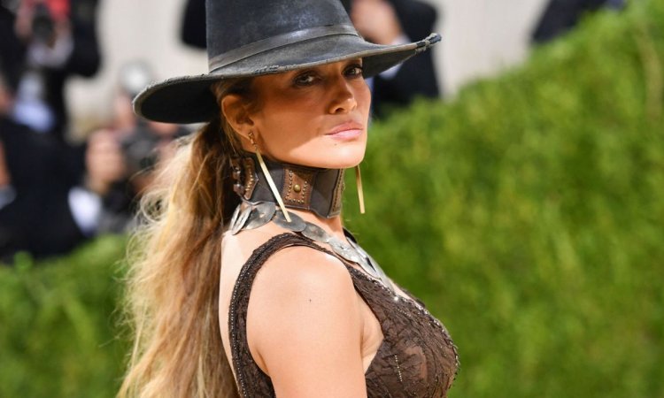 53-letnia Jennifer Lopez będzie reklamować bieliznę! Dobry pomysł?