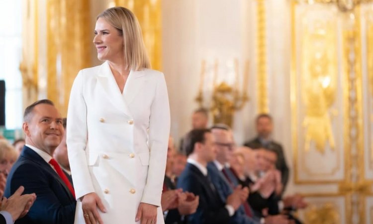 Pierwsza dama przerywa milczenie! Tym wpisem Nawrocka zaskoczyła wszystkich. Koniec z ciszą w Pałacu
