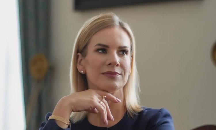 Marta Nawrocka w błękicie u boku Melanii Trump. Ewa Minge nie gryzła się w język: "To wybór przewidywalny" [zdjęcia]