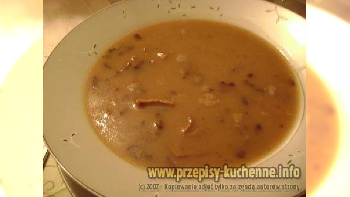barszczyk z grzybami suszonymi.jpg