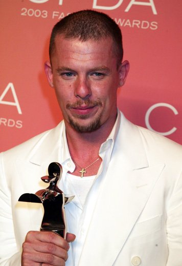 Alexander McQueen z międzynarodową nagrodą CFDA Fashion Awards 2003