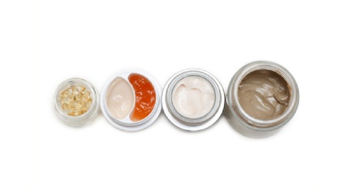Opened cream, line up
