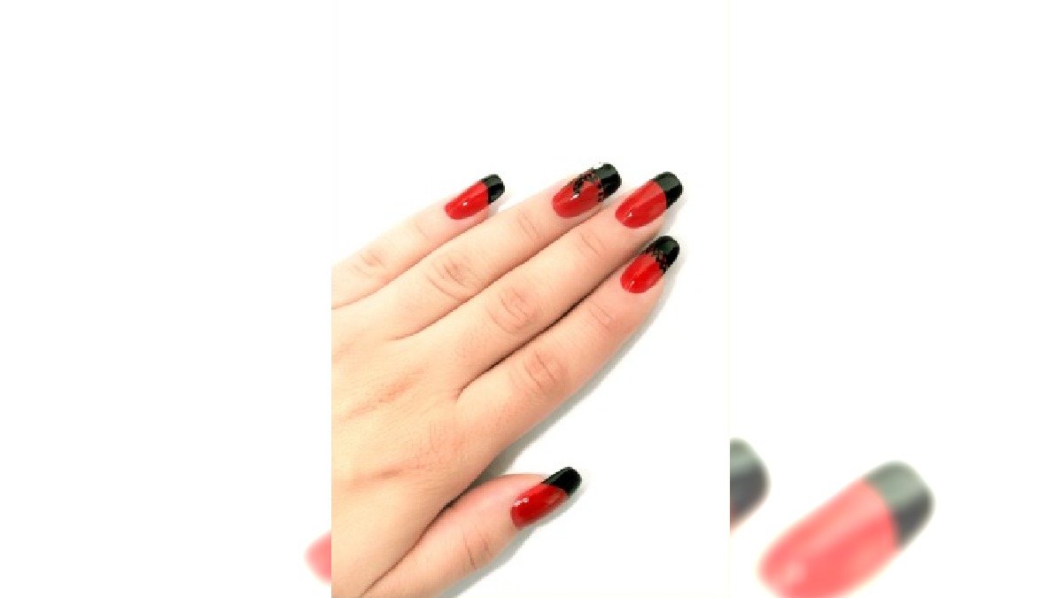 Moon manicure