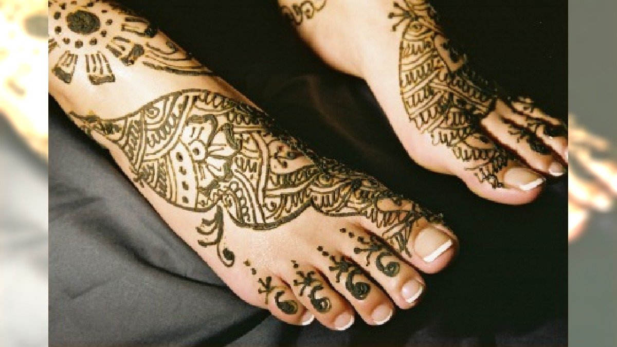 Henna na stopach