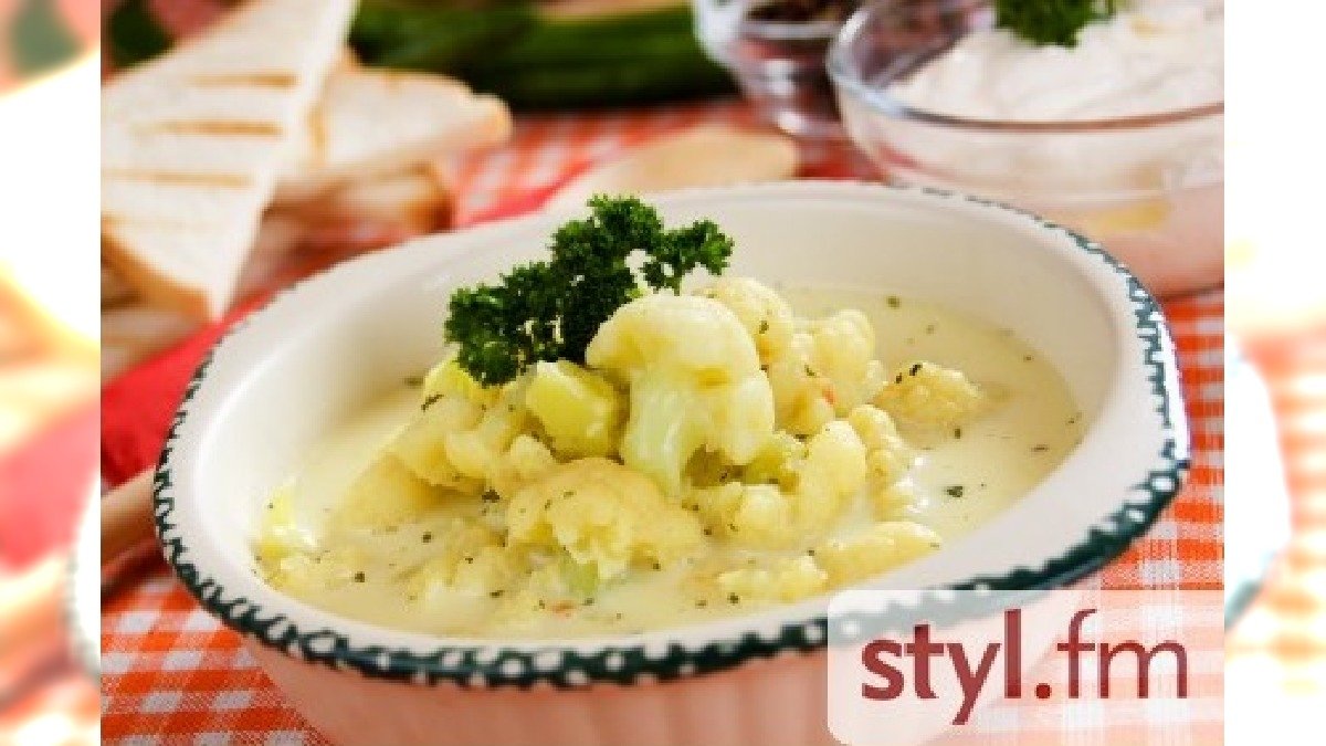Creamy cauliflower soup