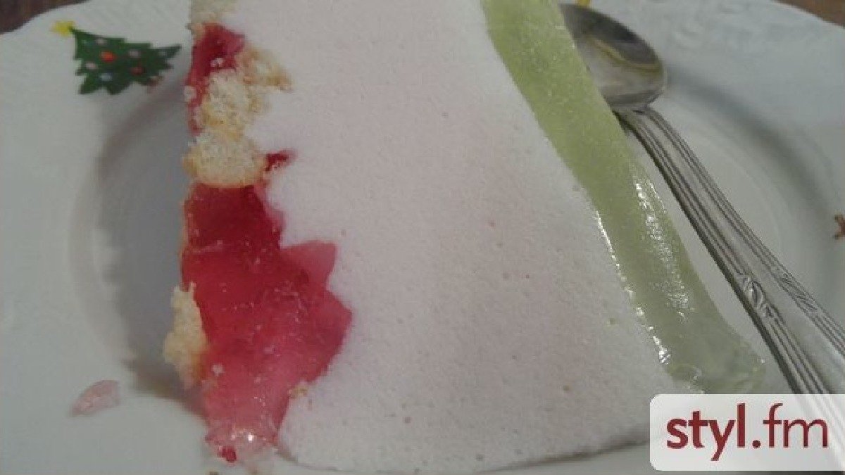 Sernik na zimno z owocami