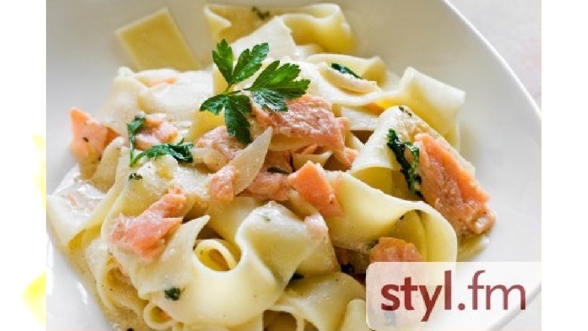 tagliatelle z łososiem