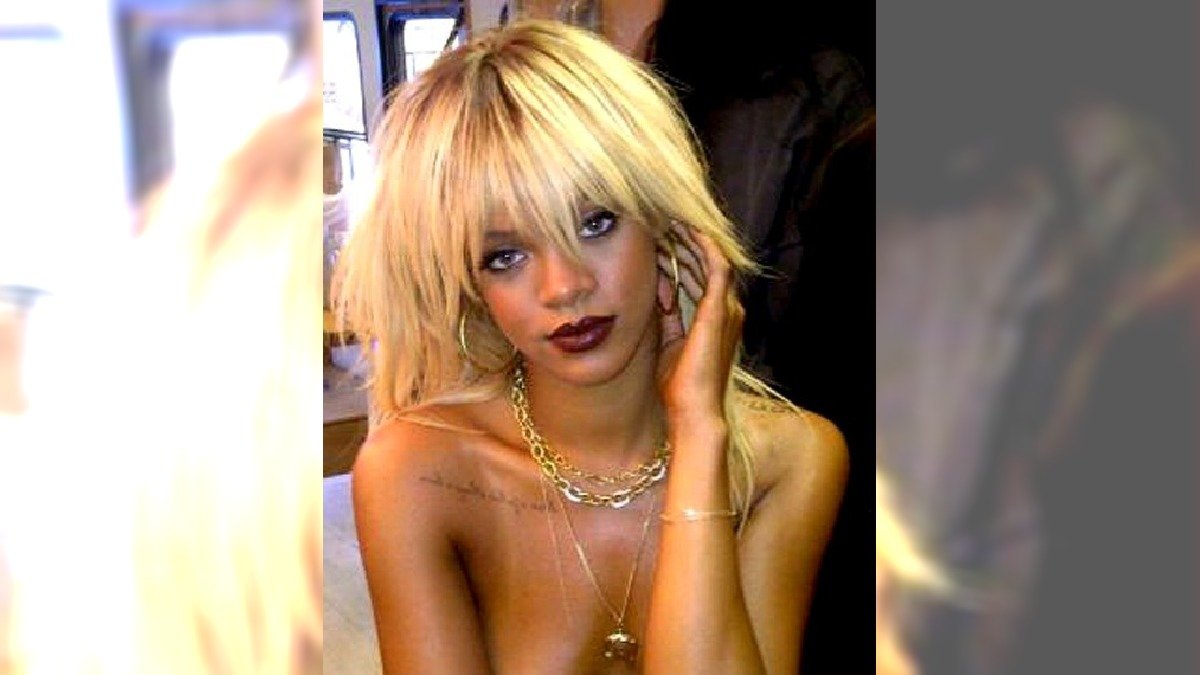 Rihanna/Twitter