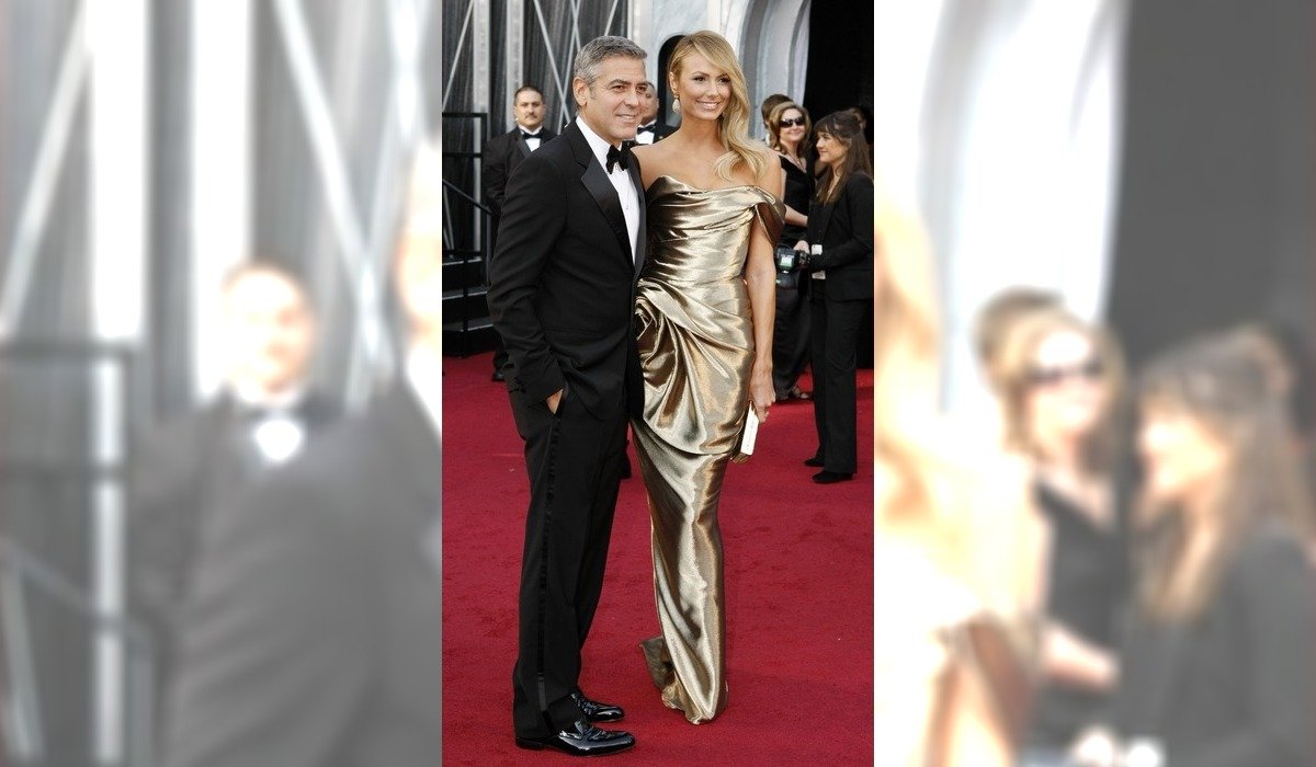 George Clooney&Stacy Keibler/oscars.com
