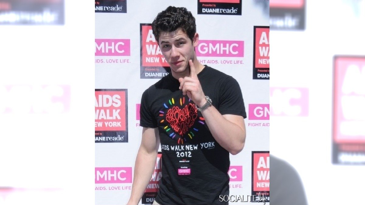 nick-jonas-AIDS-walk-05212012-05-400x470