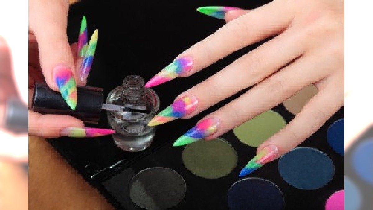Gradientowy manicure