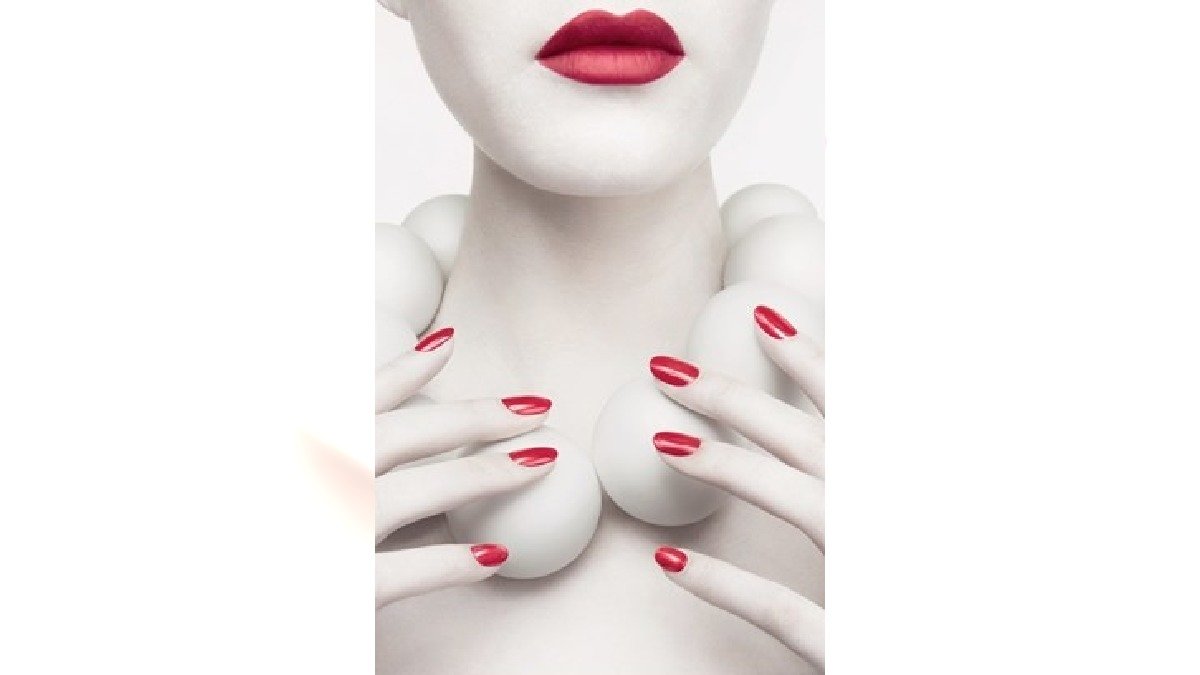 revlon5_V_8aug12_pr_b_272x408