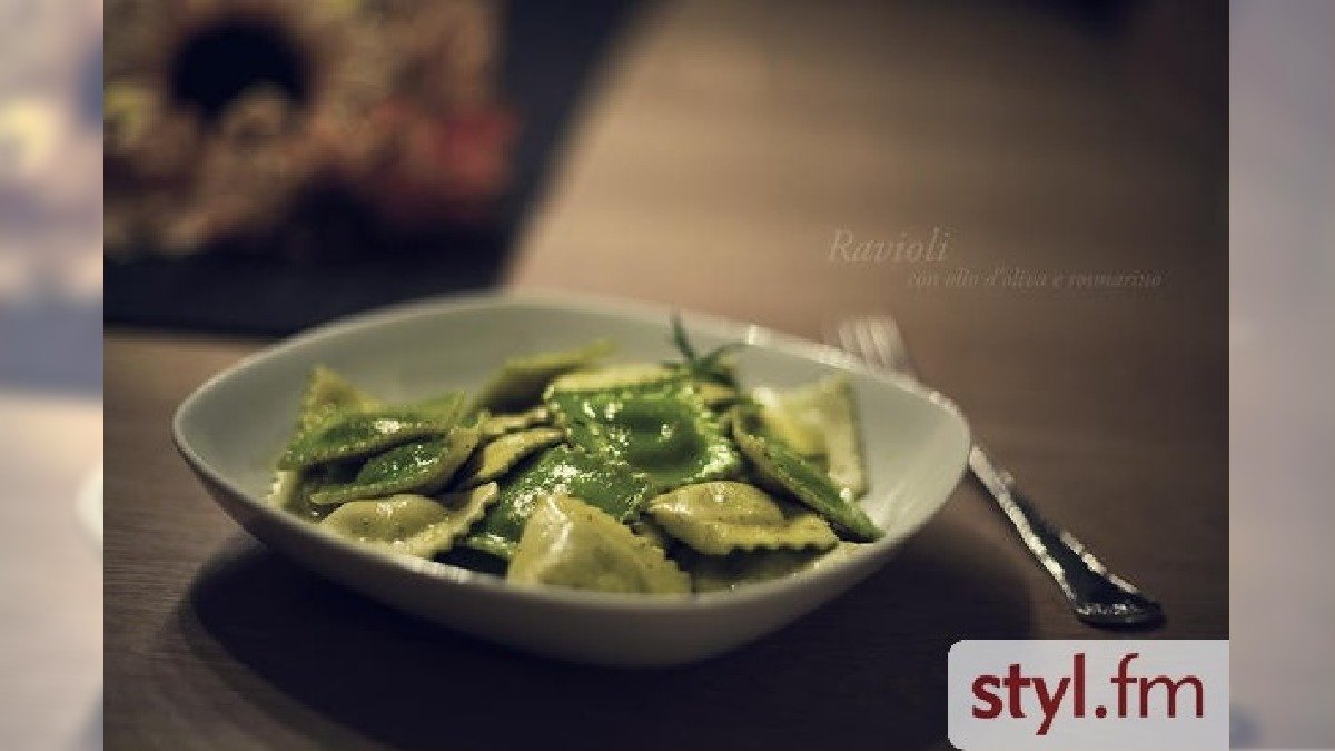 ravioli-con-olio-doliva-e-rosmarino_l