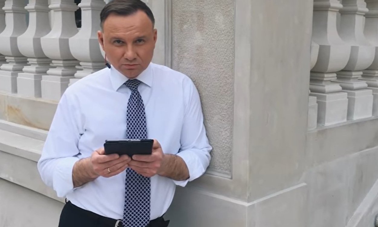 Andrzej Duda komentuje "OSTRY CIEŃ MGŁY": "Niektórzy dali się nabrać na..." Co myślicie o nagraniu?