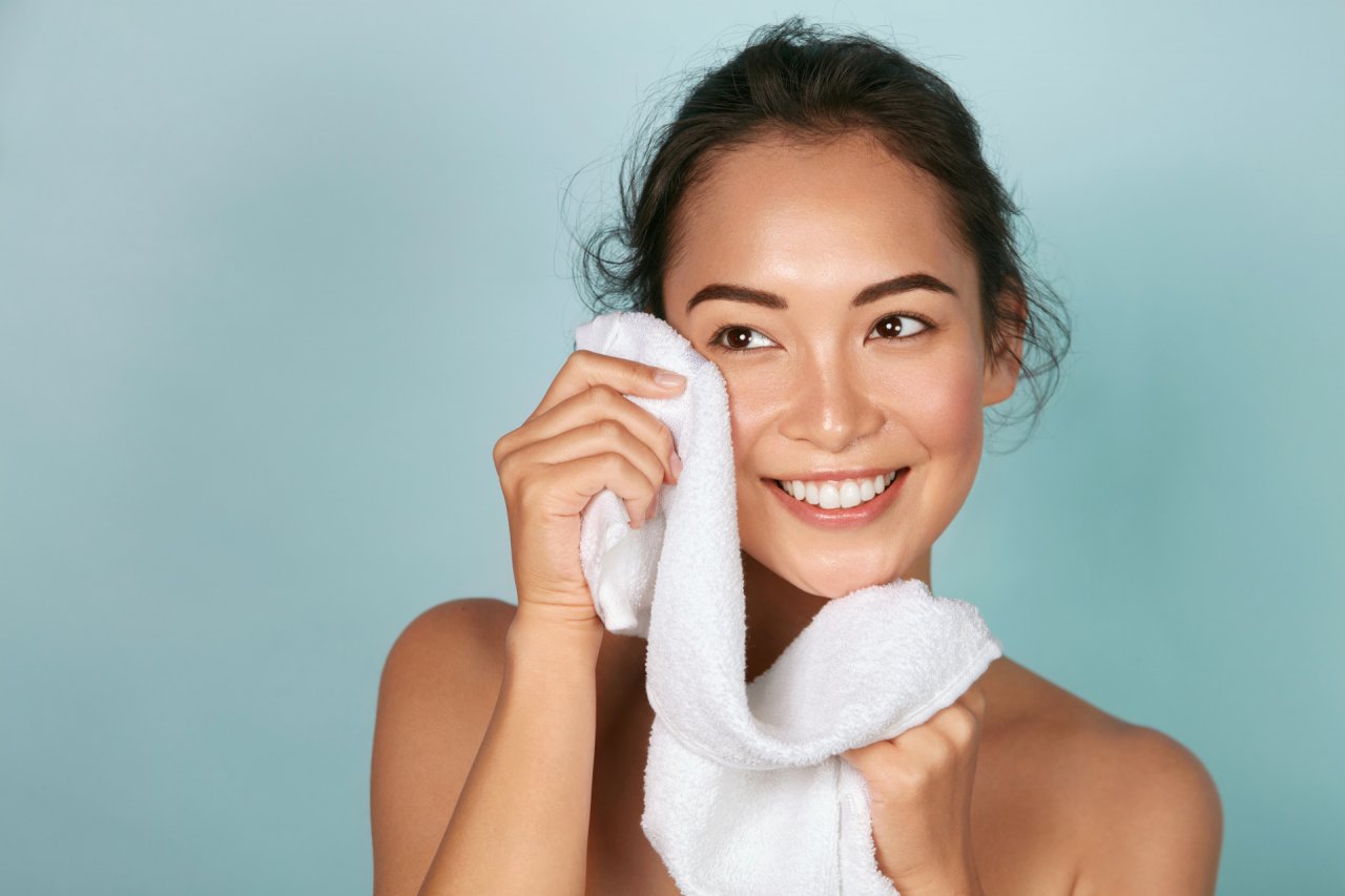 Oczyszczanie twarzy u kosmetyczki - zabieg, efekty, cena
