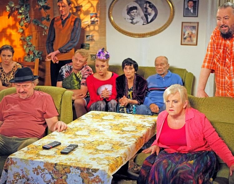 kadr z odcinka "świat według kiepskich"