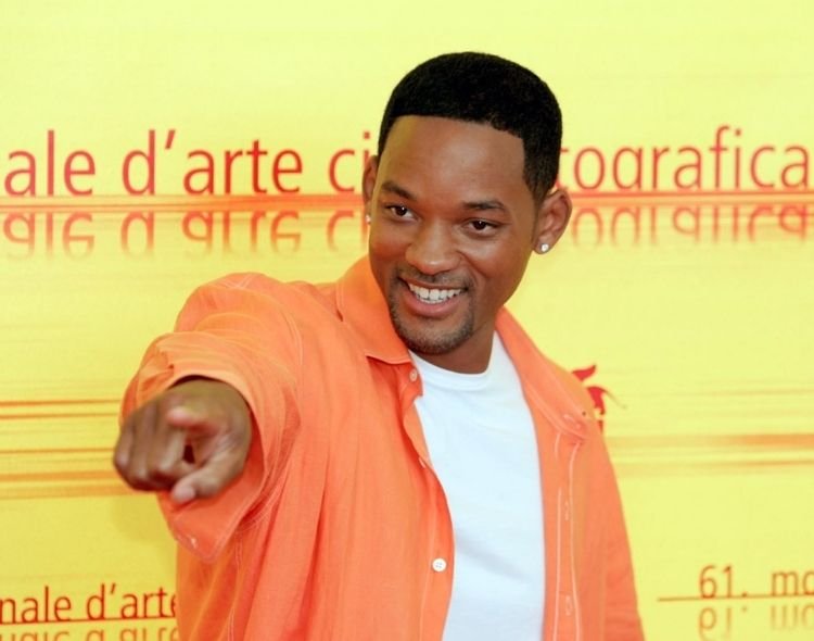 uśmiechnięty will smith na ściance