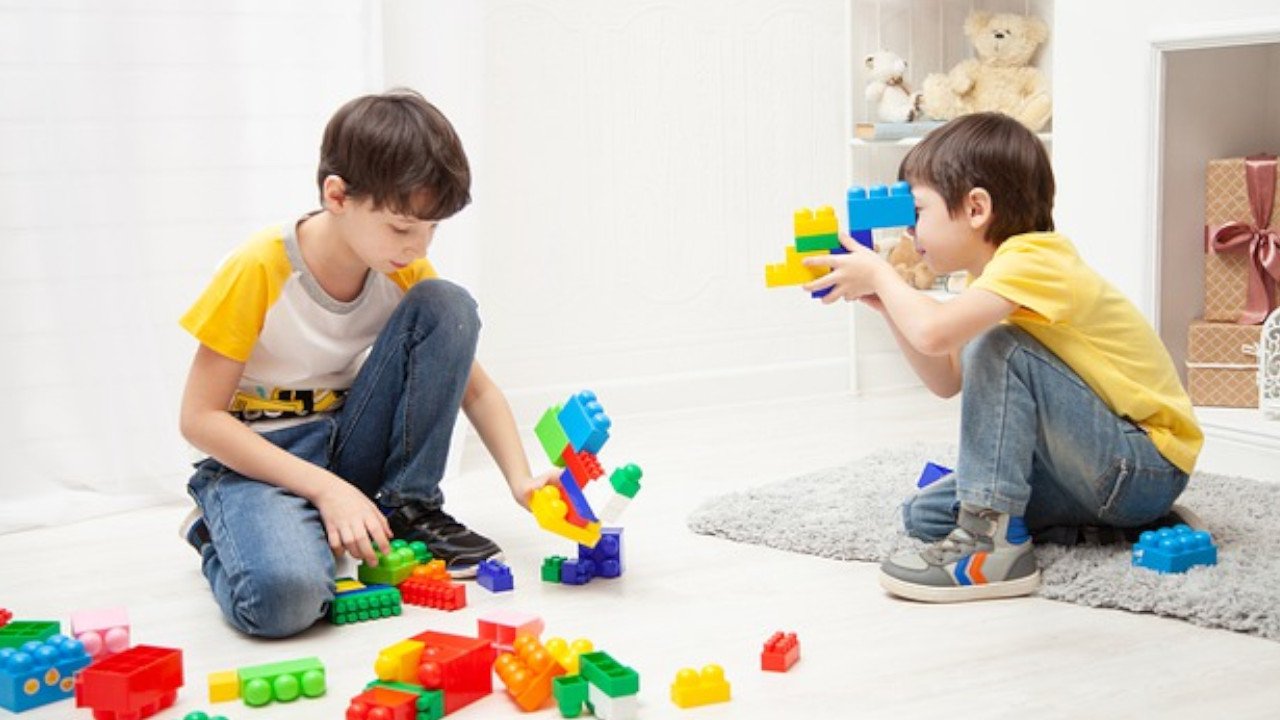 Zabawy dla pięciolatka w domu. Jak zająć aktywnie dziecko?