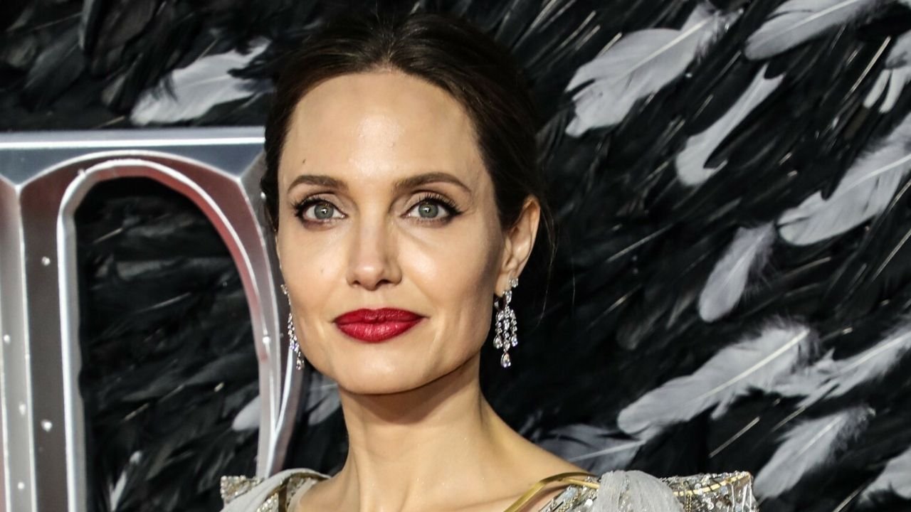 Angelina Jolie - kariera, partnerzy, dzieci - wszystko o znanej aktorce!