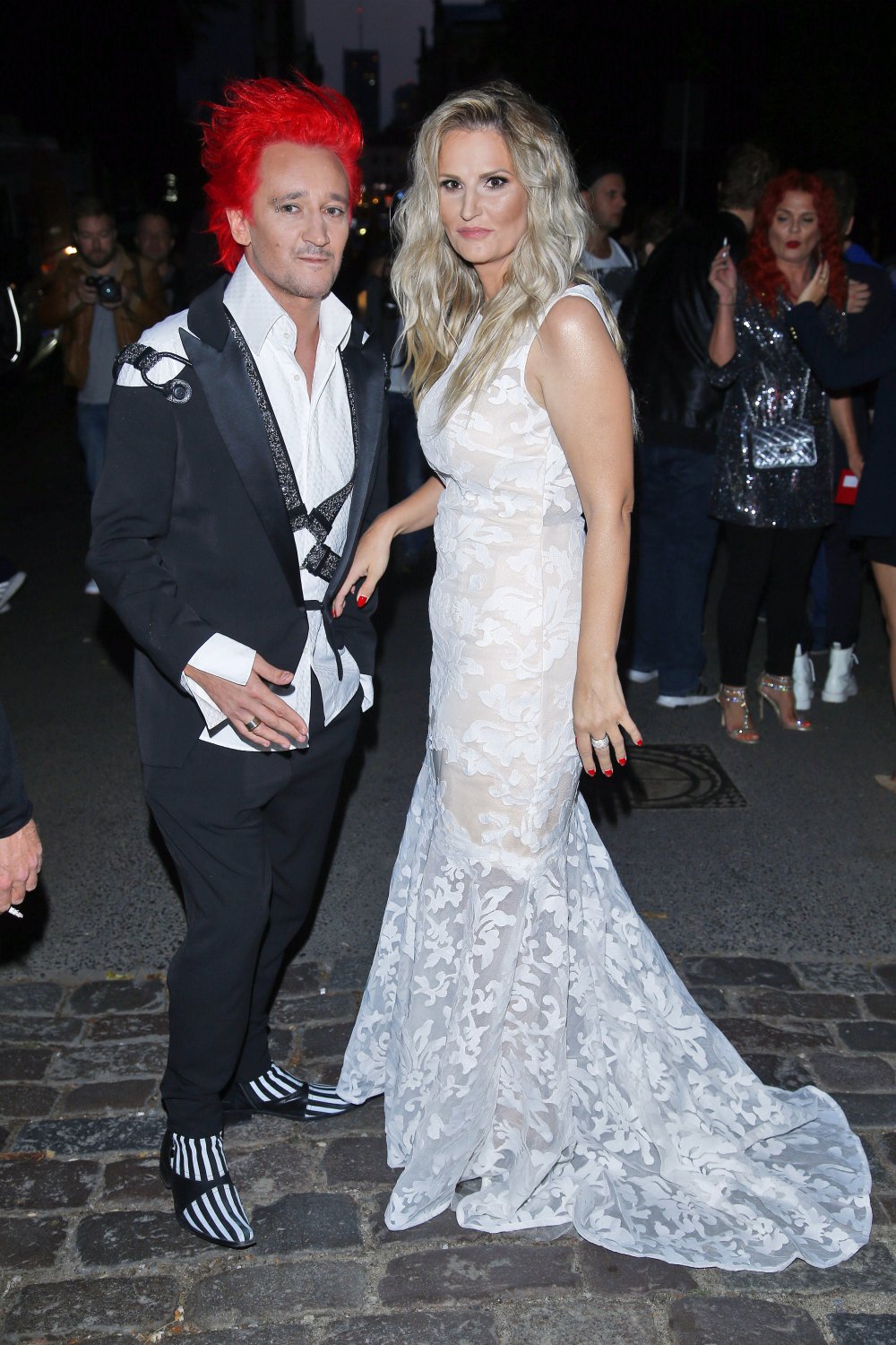 Dominika Tajner w białej sukience, Michał Wiśniewski