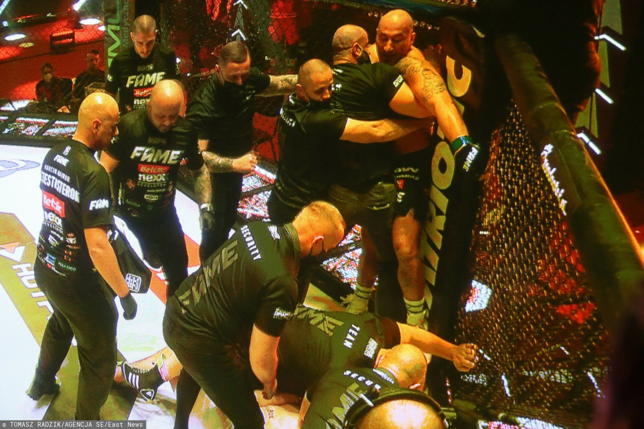 Gala Fame MMA 8 - walka w oktagonie