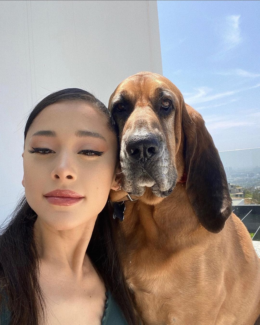 Ariana Grande z psem