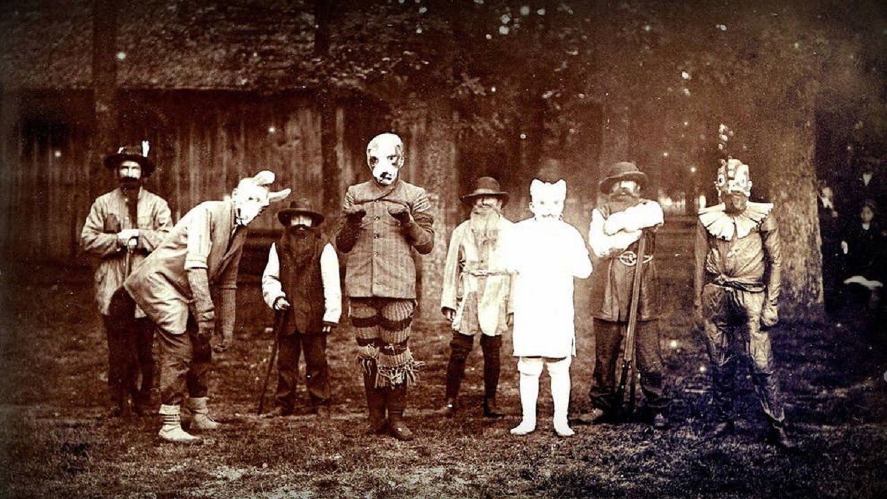 Halloweenowe przebrania sprzed 100 lat. Niektóre są naprawdę creepy!