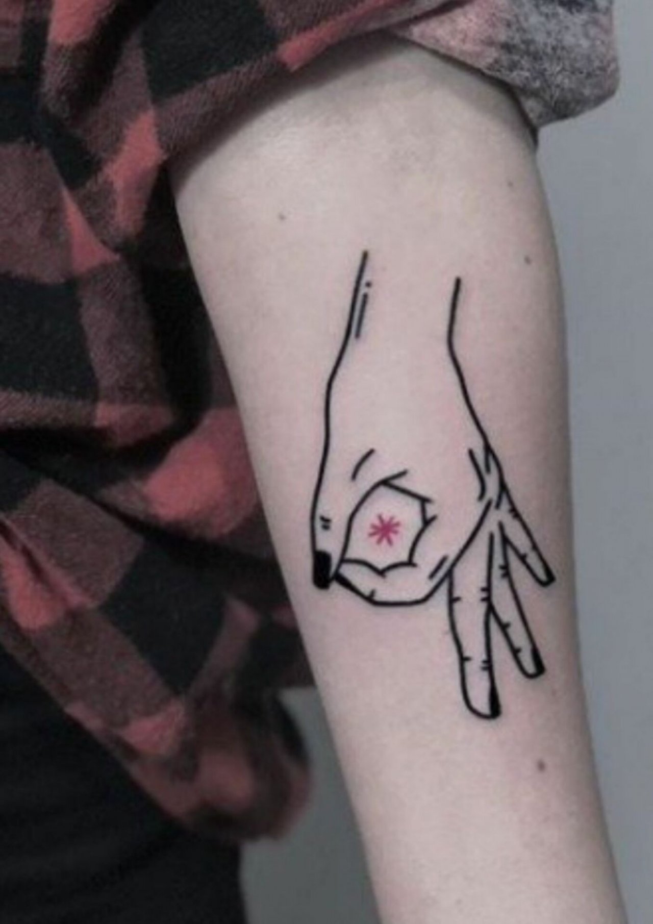 ignorant tattoo na ręce