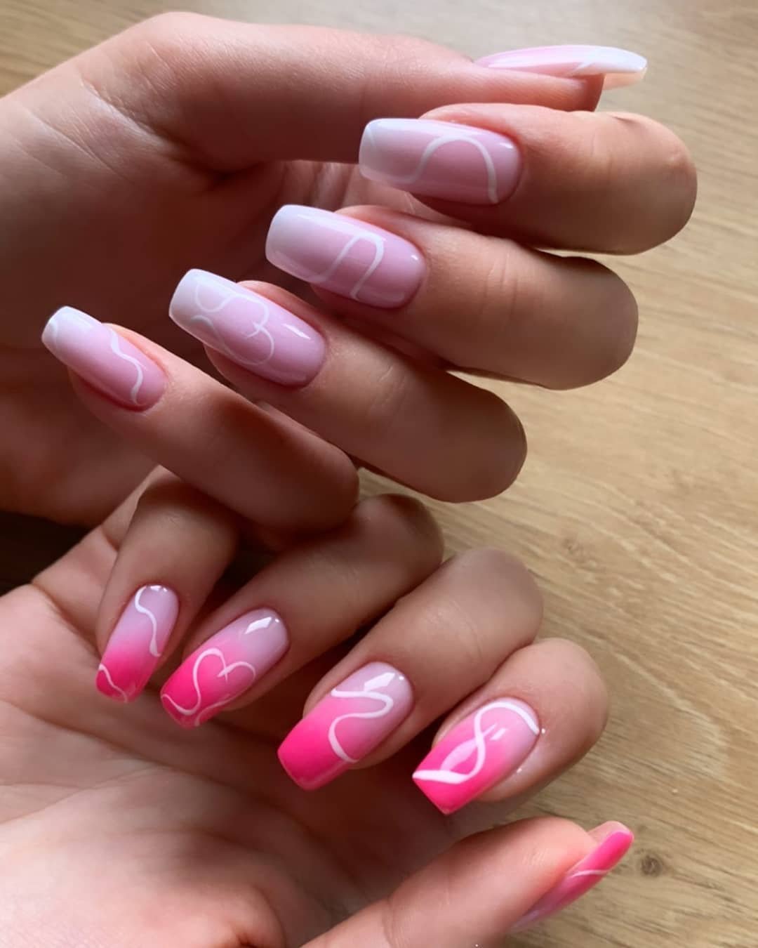 rozowy-baby-boomer dziewczęcy manicure zainspiruj się!