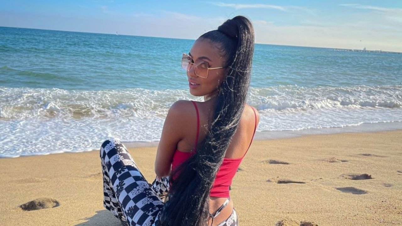 "Hotel Paradise": Nana w odważnej sesji w bikini!