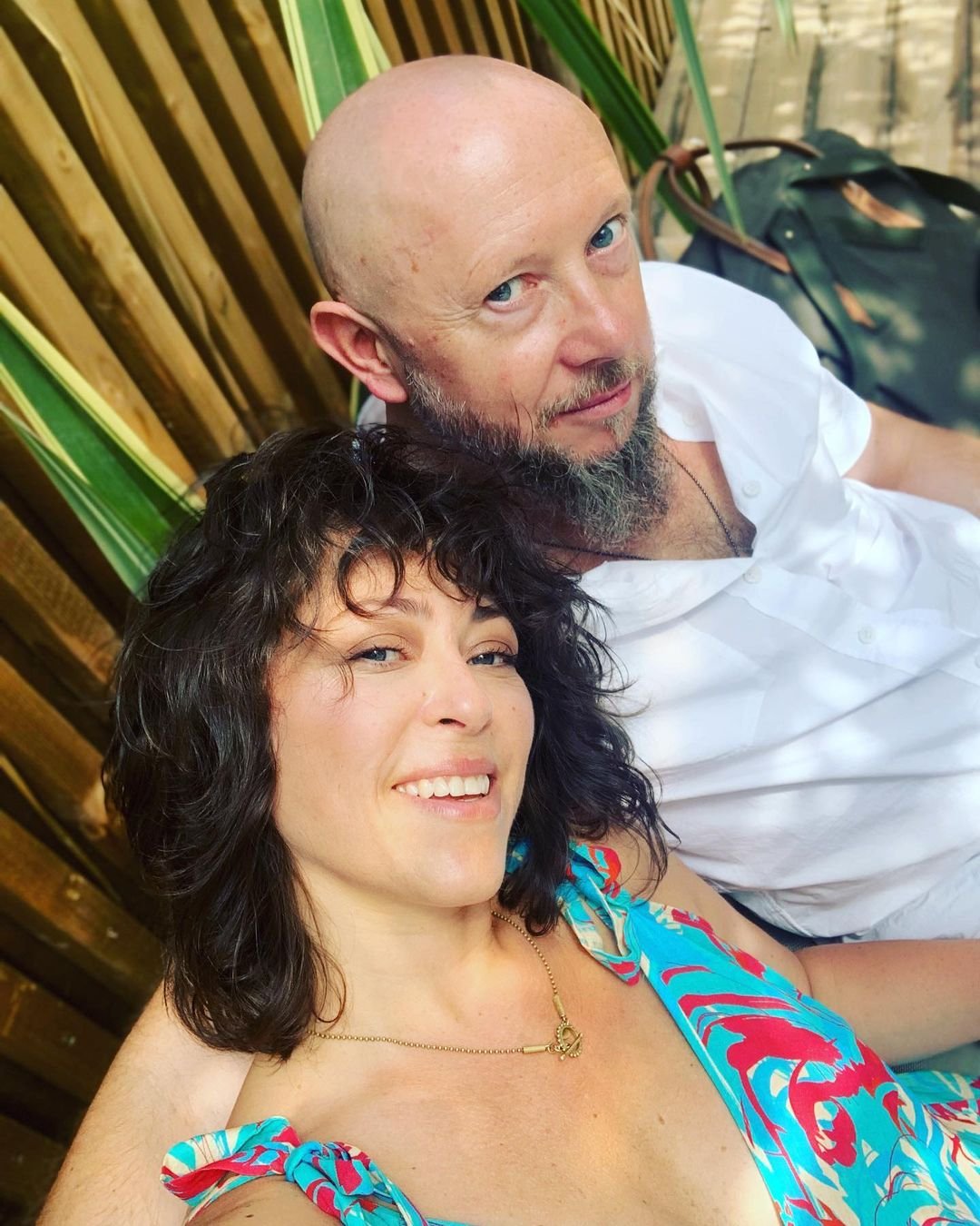 Natalia Kukulska w niebieskiej sukience z mężem, Michałem Dąbrówką